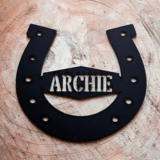 Custom Gate Name Plaque - Horse Shoe