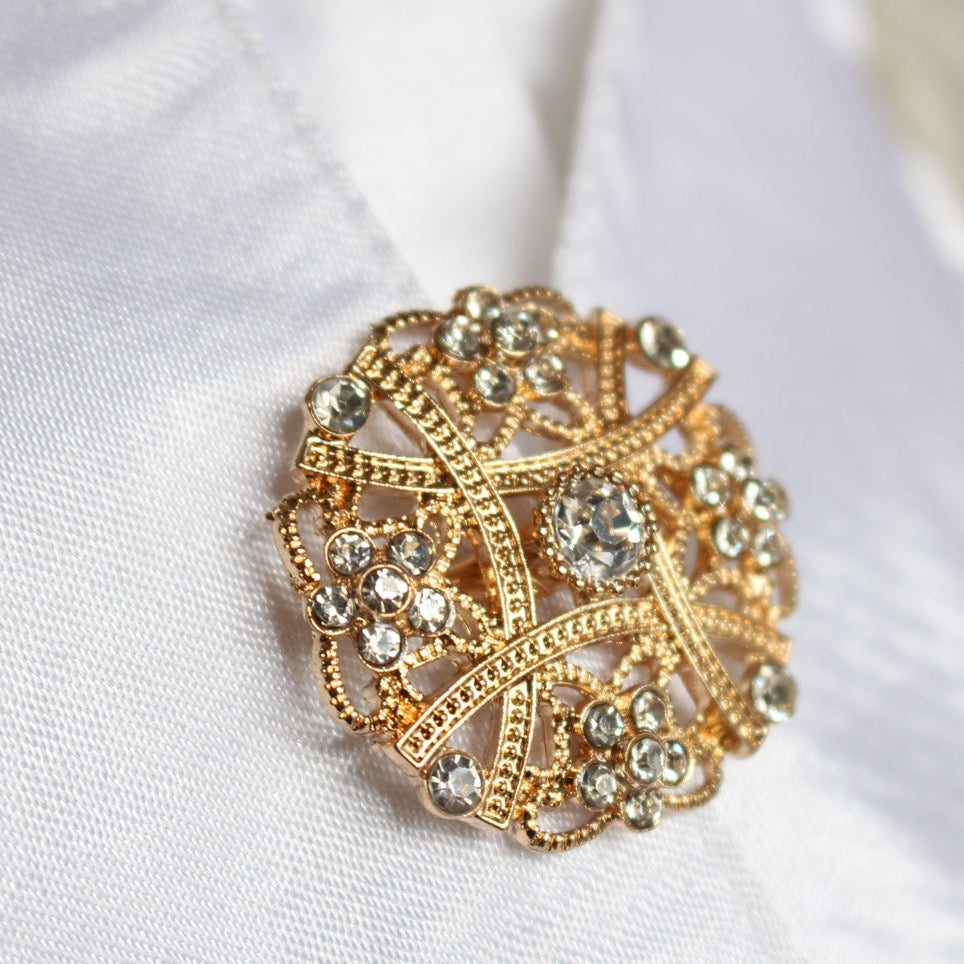 QJ Stock With Pin | Gold Flower